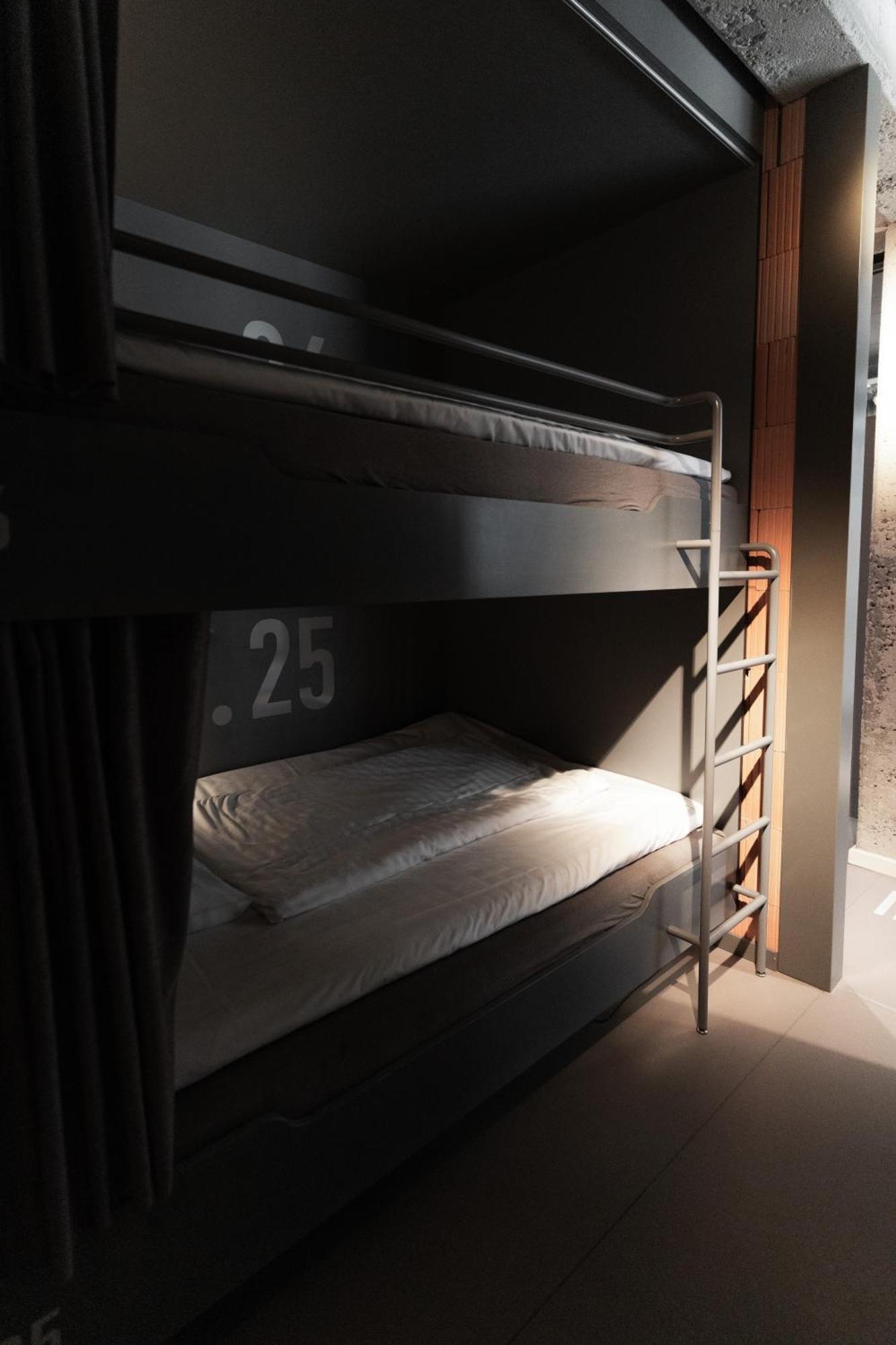 Roberta'S Society Aarhus Hostel Екстериор снимка